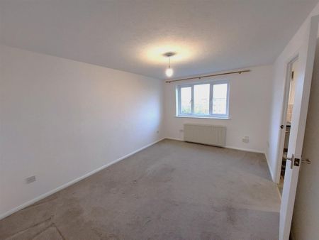 1 bedroom Apartment to let - Photo 5