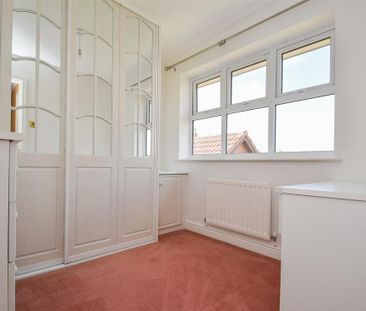 4 bedroom detached house to rent - Photo 6