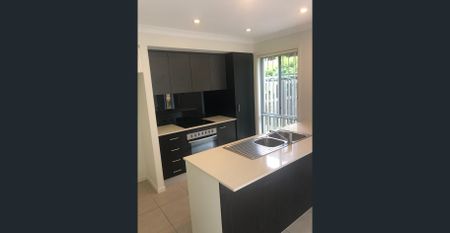 4 Bedroom - Available now - Photo 4