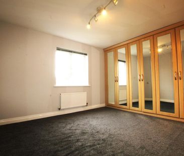 3 bedroom semi-detached house to rent - Photo 6