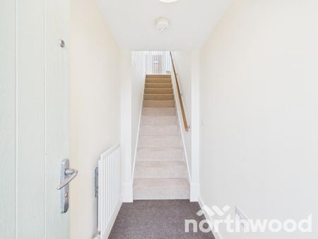 2 bedroom flat to rent - Photo 5