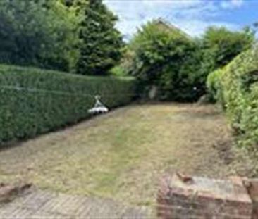 Bedroom Semi Detached House In Bournemouth, BH9 - Photo 2