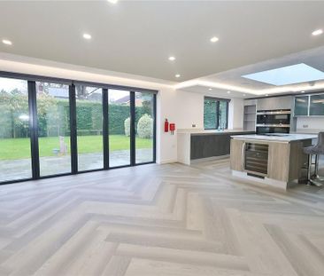 6 bedroom detached house to rent - Photo 5