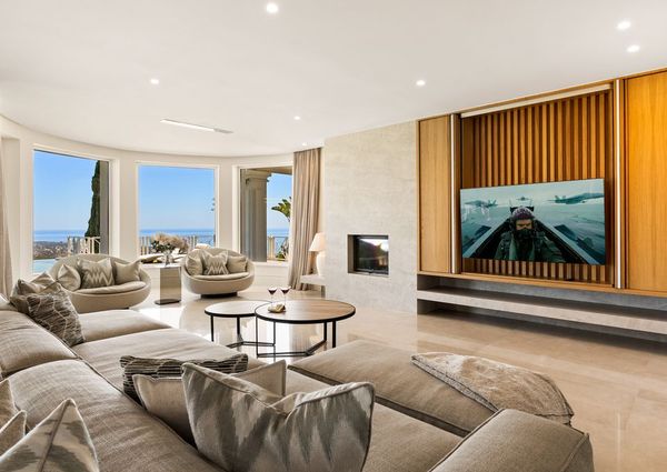 Luxury Villa for rent in Marbella Del Este, Andalusia