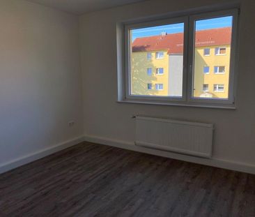 Renovierte 3-Zimmer-Wohnung mit Balkon - Foto 1
