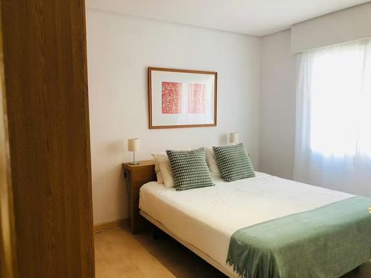 Calle de Jaime el Conquistador, Madrid, Community of Madrid 28045 - Foto 1