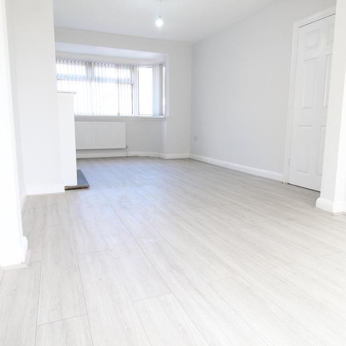 3 bedroom semi-detached house to rent - Photo 1