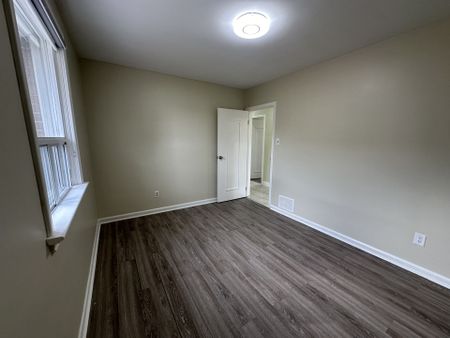 For Lease - 360 Guelph Street Unit# Upper, Oshawa, Ontario - Photo 2