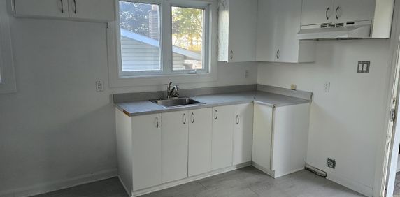 289 Rue Laviolette ( Gatineau) Tres Beau 6 1/2 - Photo 2