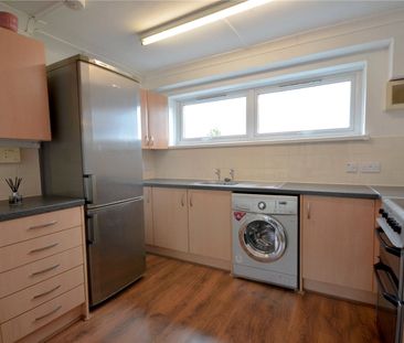 Mortimer House, Deneway, Heaton Norris, Stockport, SK4 2HU - Photo 2