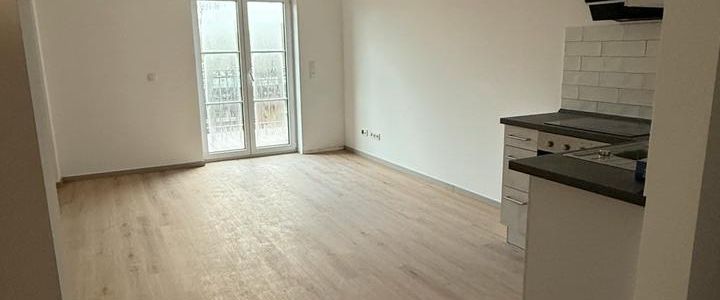 1ZKB mit Balkon ab sofort, Erstbezug nach Sanierung in 66130 - Photo 1