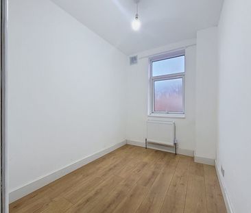 3 Bedroom - Photo 3