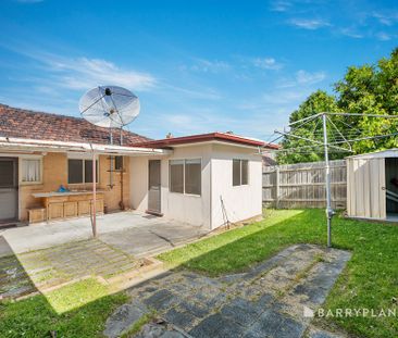 Charming Family Home! - Photo 4