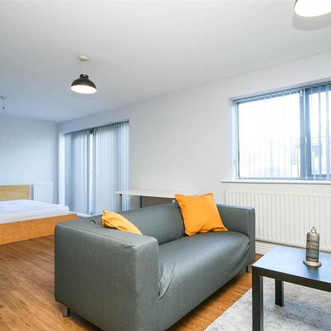 Studio to rent - Photo 1