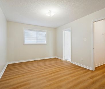 For Lease - 136 Marsellus Drive, Barrie, Ontario - Photo 2