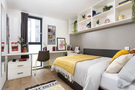 Large Highest Double Ensuite - Photo 5