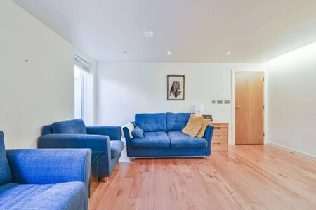 1 bedroom flat to rent - Photo 2
