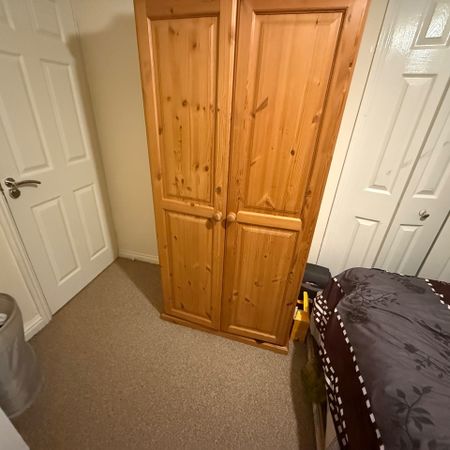 Room in a Shared House, Villiers Close, LU4 - Photo 3