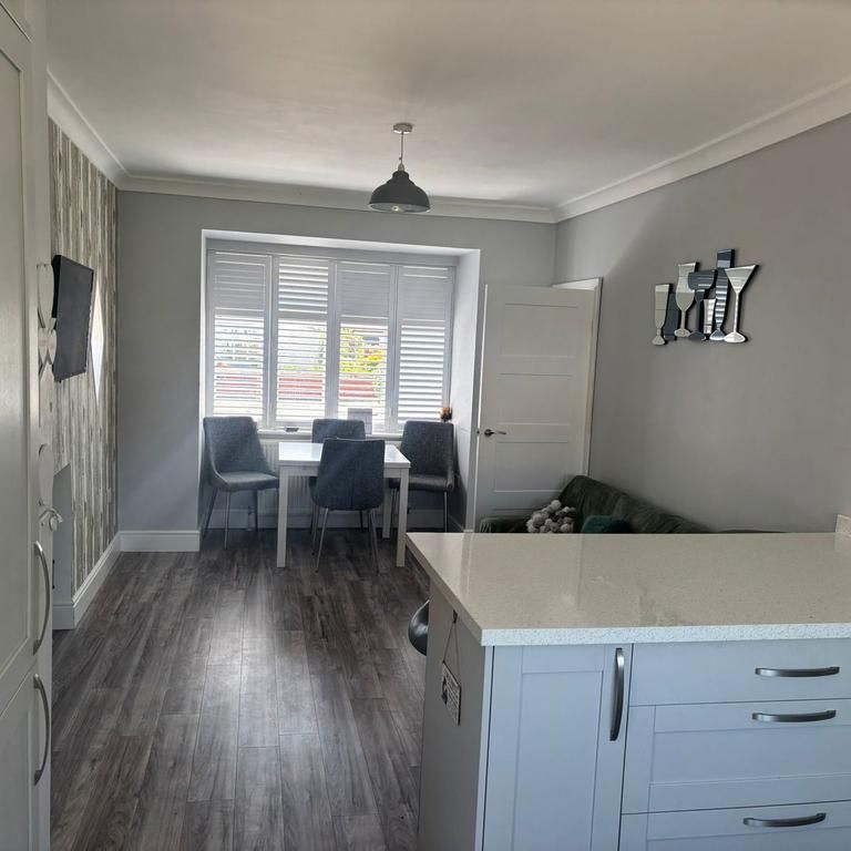 2 bedroom detached bungalow to rent - Photo 1