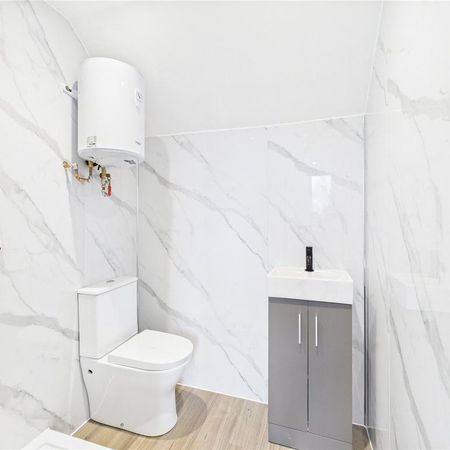 House share to rent - Photo 3