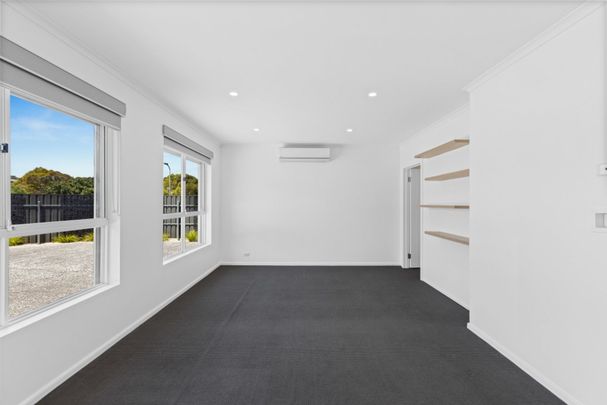 Spacious, Low-Maintenance Living in the Heart of Hallett Cove - Photo 1