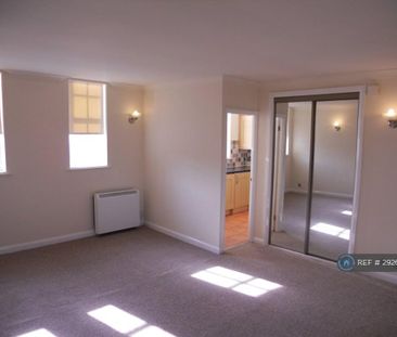 Studio to rent - Photo 4