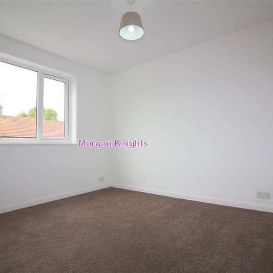 Stokes Road, East Ham, E6 - Photo 1