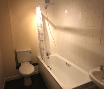 Emmanuel Street, Preston - Photo 3