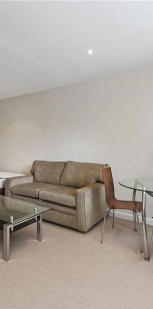 Hill Street, Mayfair (South) and Piccadilly, London, W1J - Photo 1