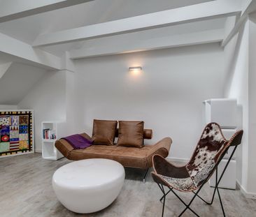 Gorgeous, modern attic apartment - Photo 3