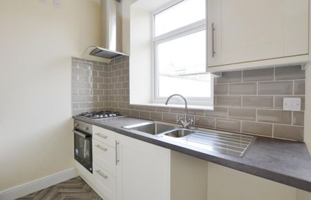 2 bedroom property to rent - Photo 4