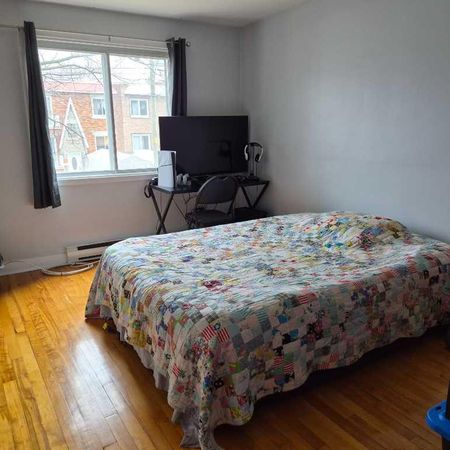 Beau 4 1/2 - Saint-Michel - dispo dès 1er juin - Photo 4