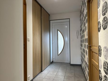 Appartement T4 à louer à Roanne - Port - Photo 3