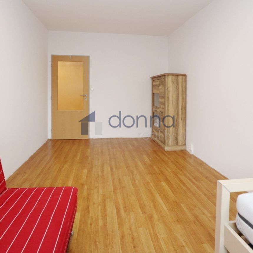 Pronájem bytu 4+kk 107 m², Kazašská, Praha - Photo 1