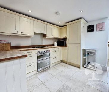 2 bedroom semi-detached house to rent - Photo 6