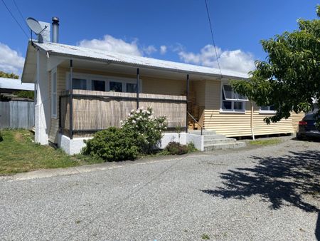 3 Bedroom Home in Redwoodtown - Photo 5