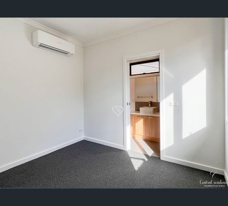 3/29 Central Avenue, Boronia, Vic 3155 - Photo 2