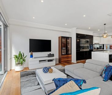 LUXURY BEACHSIDE LIVING | LOW MAINTENANCE LIFESTYLE! - Photo 2