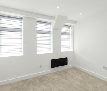 London Road, Sittingbourne, Kent, ME10 - Photo 1