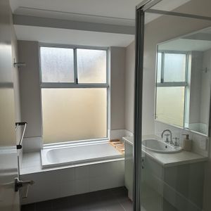 Seville Grove - Photo 2