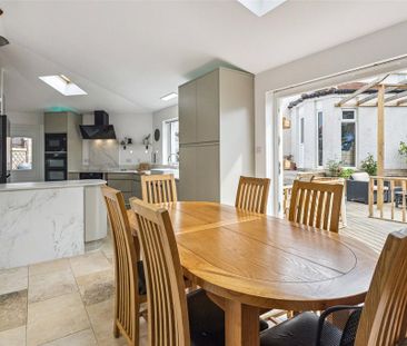 4 bedroom house to rent - Photo 2
