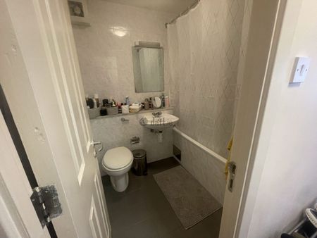 Apartment to rent in Dublin, Tallaght - Photo 2