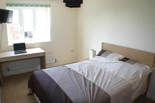 1 bedroom House To Let Total Size: 1777 SQ FT - Photo 1