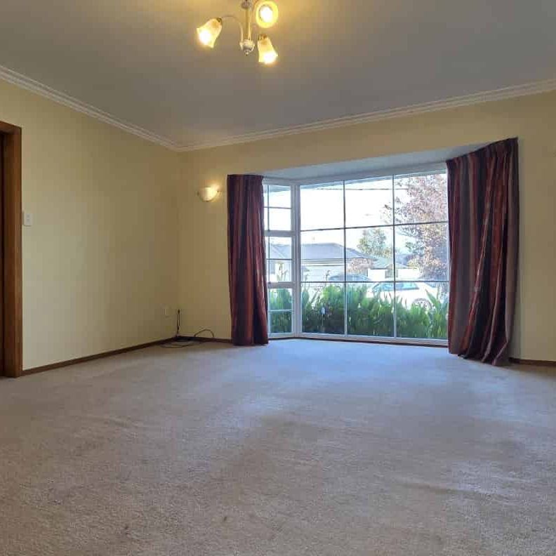 Spacious, Sunny & Super Tidy – A Hidden Gem in St Albans - Photo 1