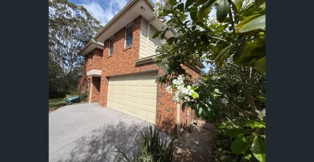 *** Have it All - 6 Bdrm ~ 3.5 Bath ~ 2 Living - Nestled between Reserves and Steps from Everything - Photo 4