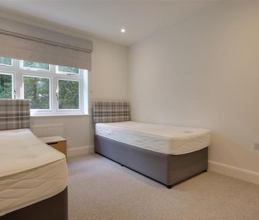 3 bedroom apartment to rent - Photo 5