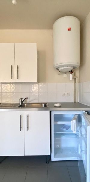 Location Appartement 1 pièce 22m² VERSAILLES 78000 - Photo 1