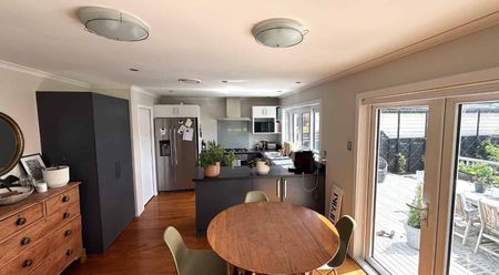 A Māori Hill Gem - Photo 2