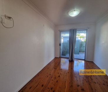 IMMACULATE 4 BEDROOM FAMILY HOME - Photo 1