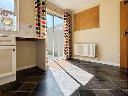 Kingfisher Drive, Westbury, BA13 - Photo 4